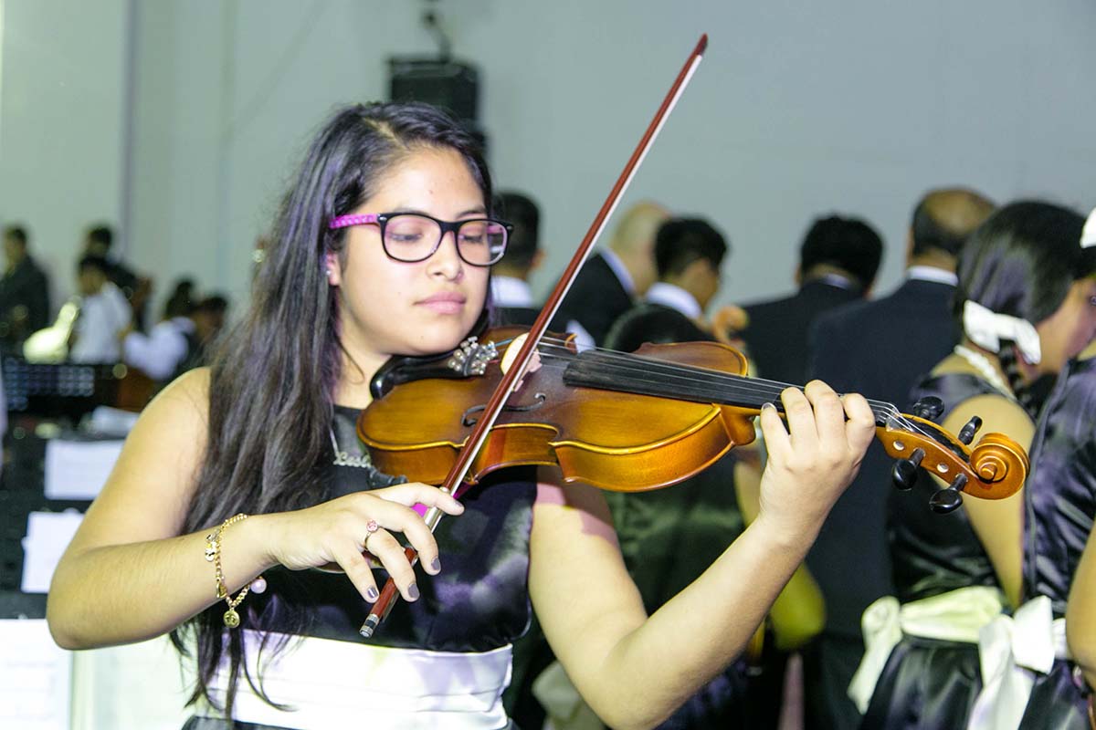 Sinfónica infantil de Sechura ofreció concierto por aniversario ... - El Regional
