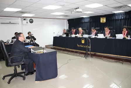 ratifican a tres jueces