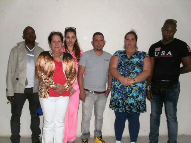 cubanos