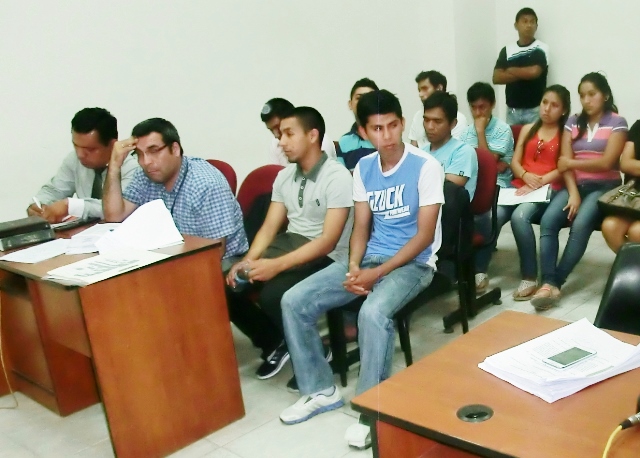 detenidos junto a abogados