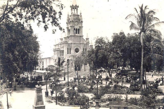 plaza de aramas sullana antigua