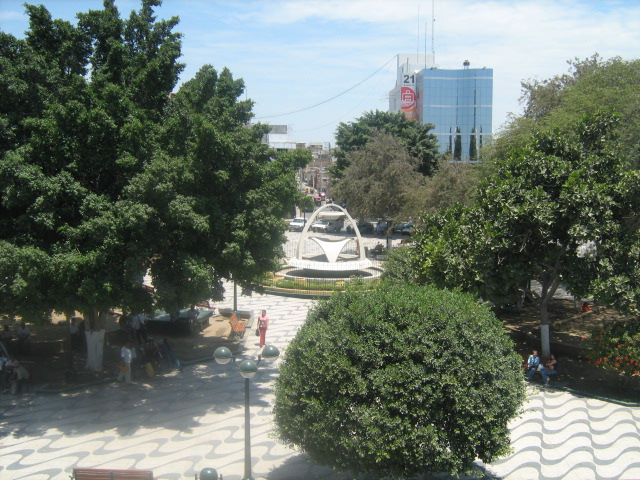 plaza de armas sullana