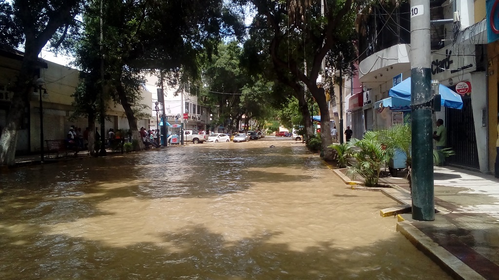 Inundacion Avenida Grau