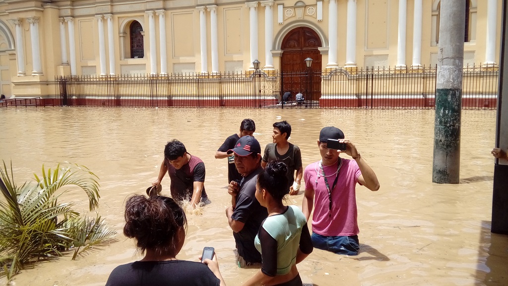 Inundacion Catedral Piura