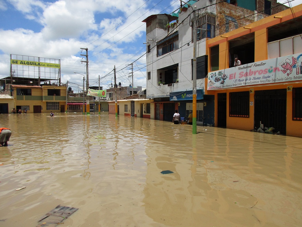 Inundacion Calle Tacna Castilla
