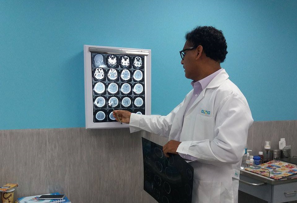 Alex Paico Neuro Cirujano01
