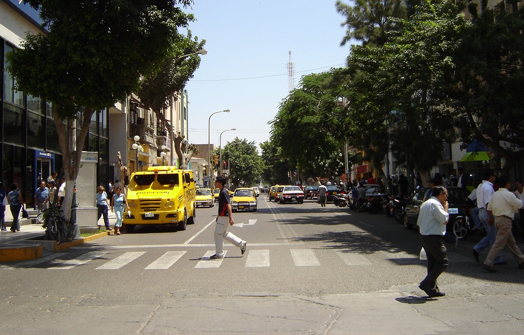 Avenida Grau Ciudad Piura