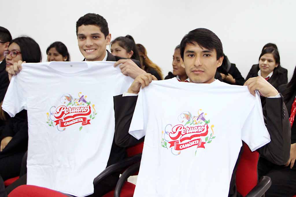 peruanos