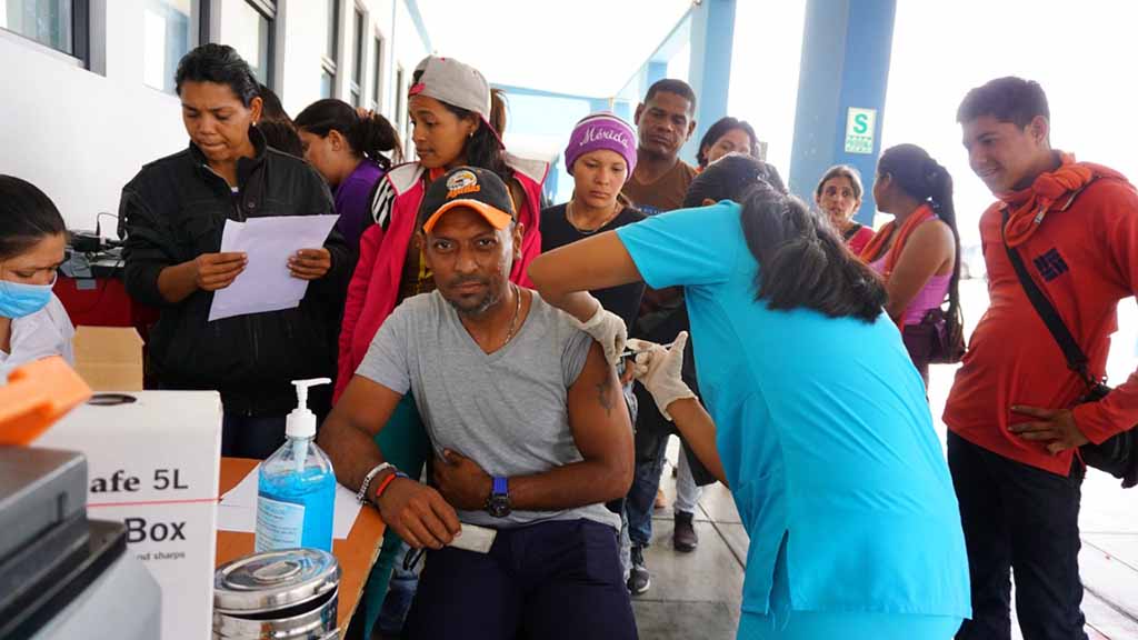 migrantes venezolanos vacunacion