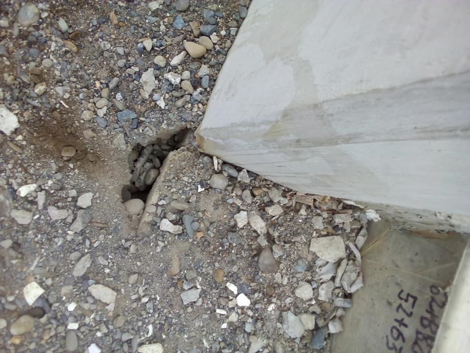 Laterales de puente venados se desmorona | Fotografía César de la Cruz