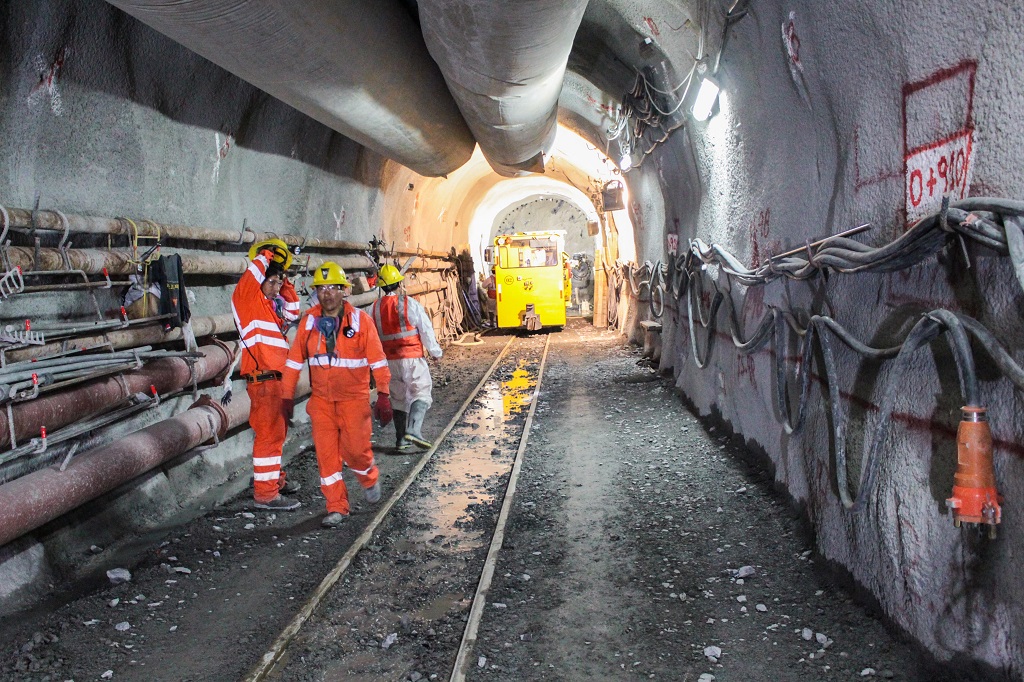 Tunel Alto Piura Salida01