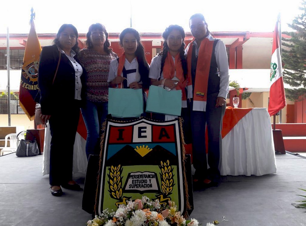 Alumnos Ganaron Ecuador 02