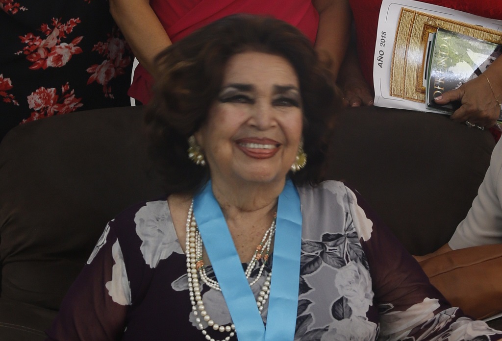Elvira Castro De Quiroz02
