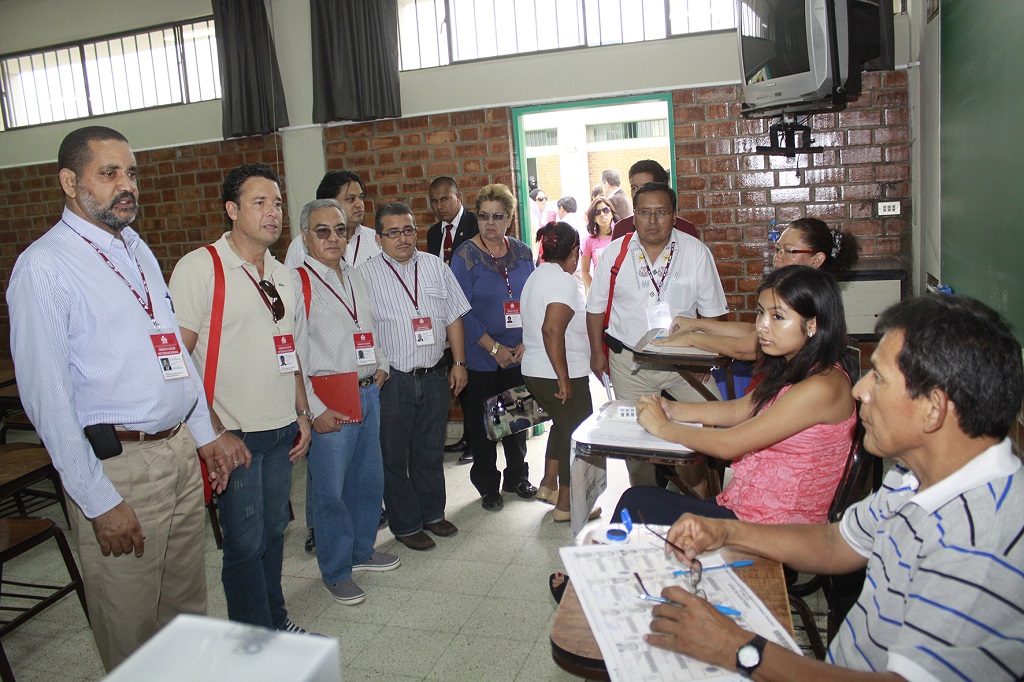 Observadores llegarán a Perú en elecciones regionales 2018