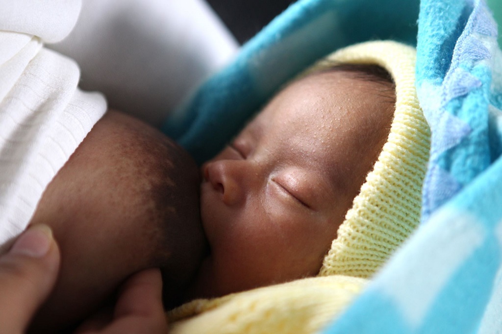 Destacan que el 68.4% de los bebés reciben lactancia materna exclusiva en el Perú