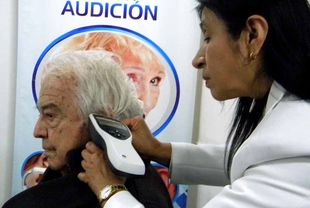 Realizarán diagnósticos gratuitos de sordera a adultos mayores en Chiclayo y Trujillo