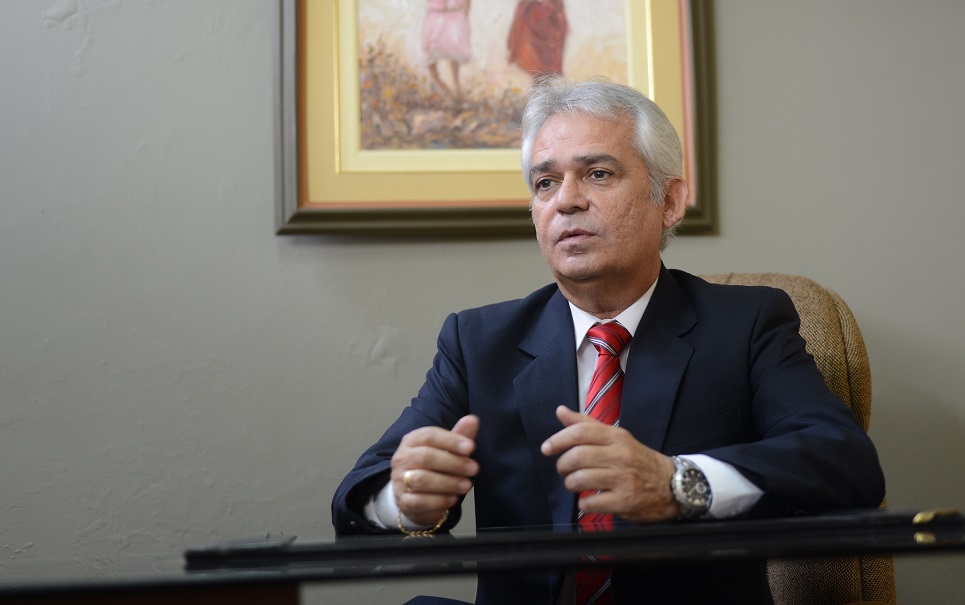 Ricardo Alvarez Elias, exige firma de contrato de gas