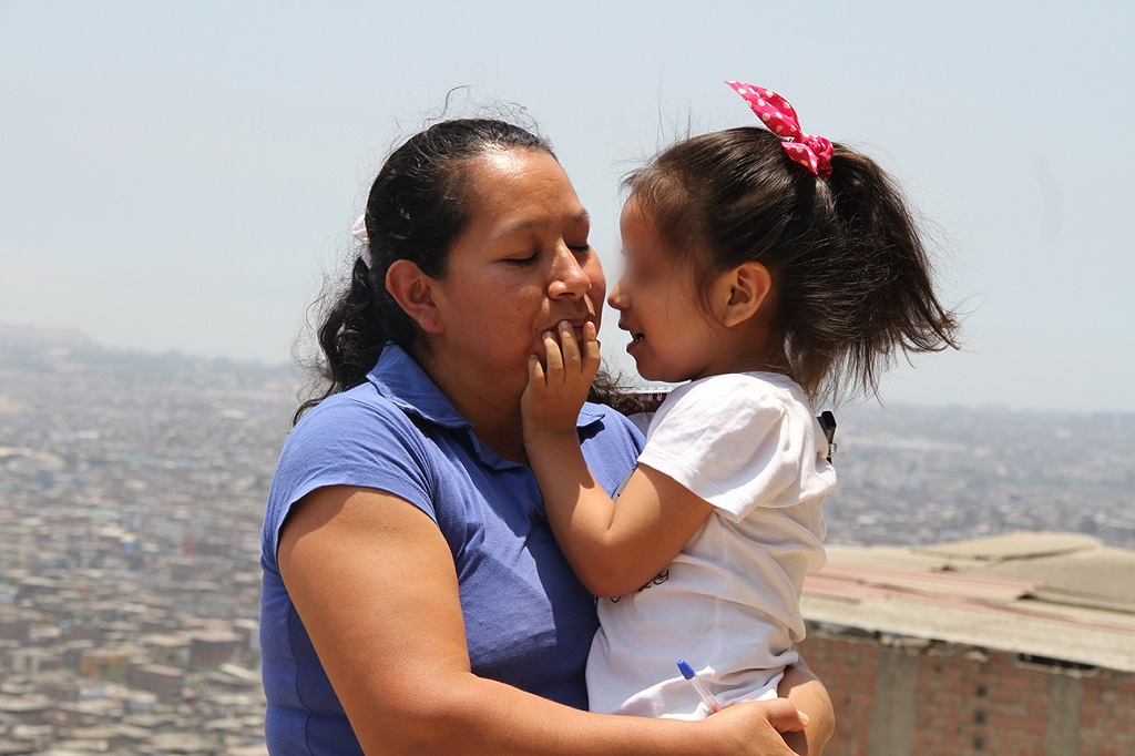 20 niños con sordera afiliados al SIS ahora pueden oír gracias al 'milagro´ del implante coclear