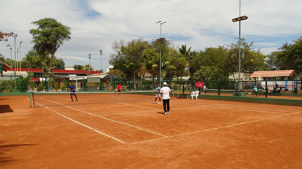 Club Grau ganó en tenis de campo