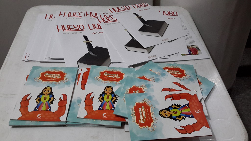 Eliana Zeta Rivas presentó su libro 'La princesa y el cangrejo'