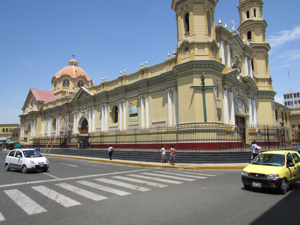 Iglesia Catedral de la ciudad de Piura | Fotografía referencial