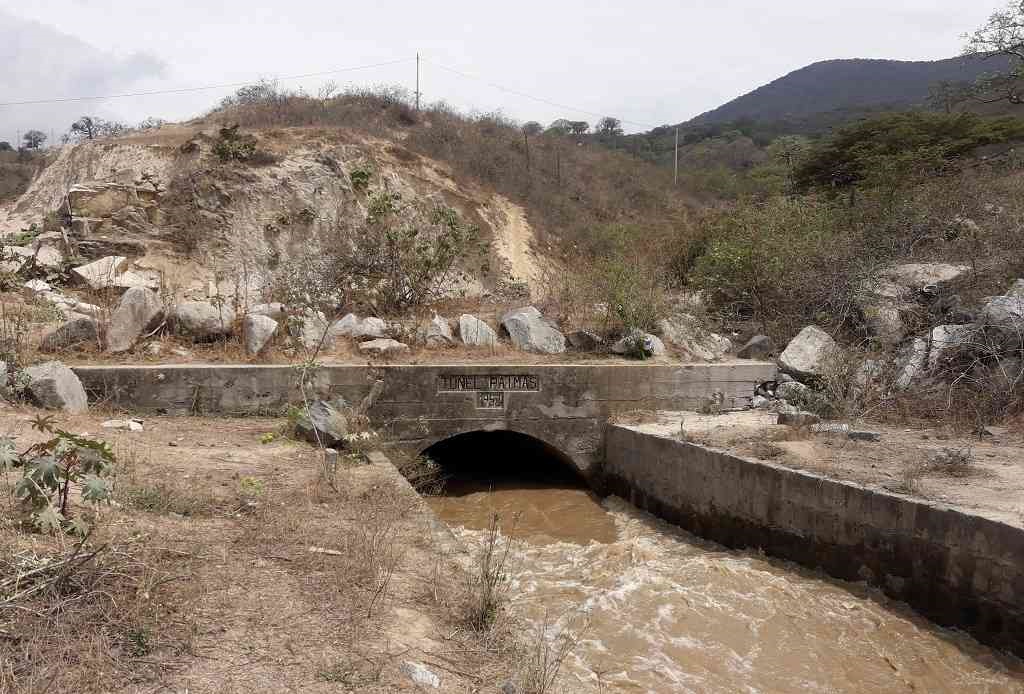 Tunel Paimas por donde pasa las aguas del río Quiroz