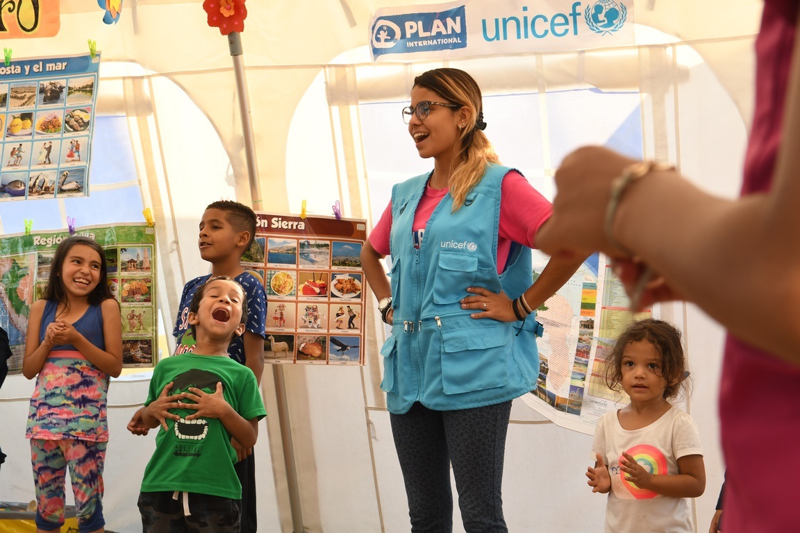 Atención que se brinda a niños venezolanos en Perú | Fotografía UNICEF
