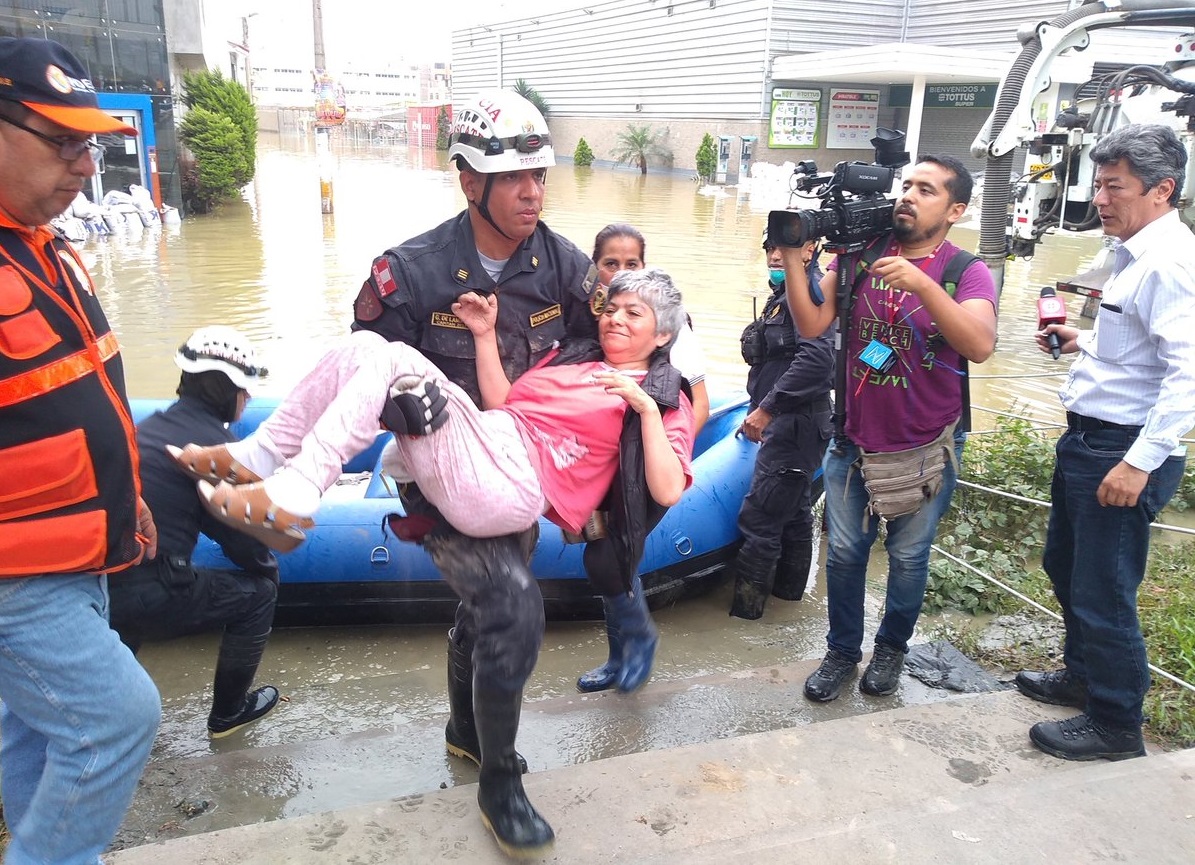 Inundacion en distrito San Juan Lurigancho