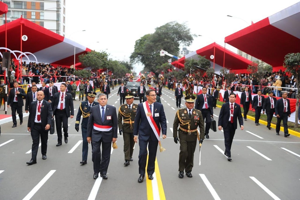Cultura peruana y exhibición militar en Desfile por Fiestas Patrias