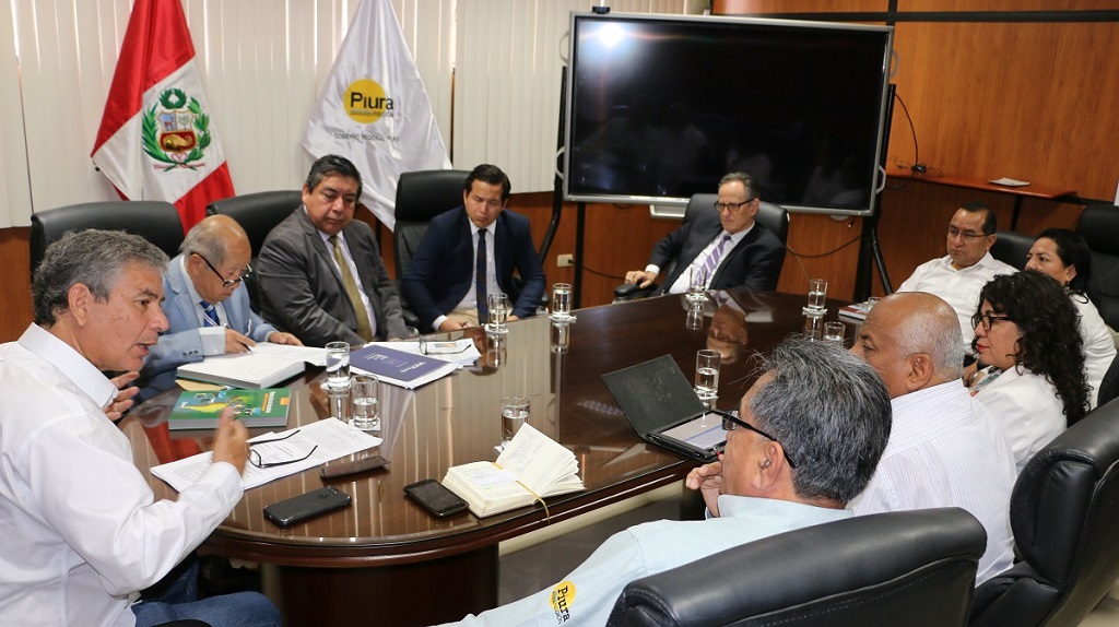 Ing. Julio Kuroiwa Horiuchi en reunión con ex gobernador de Piura