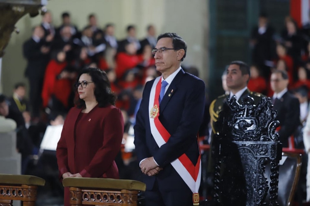 Presidente Martin Vizcarra y esposa en Te Deum en Catedral de Lima