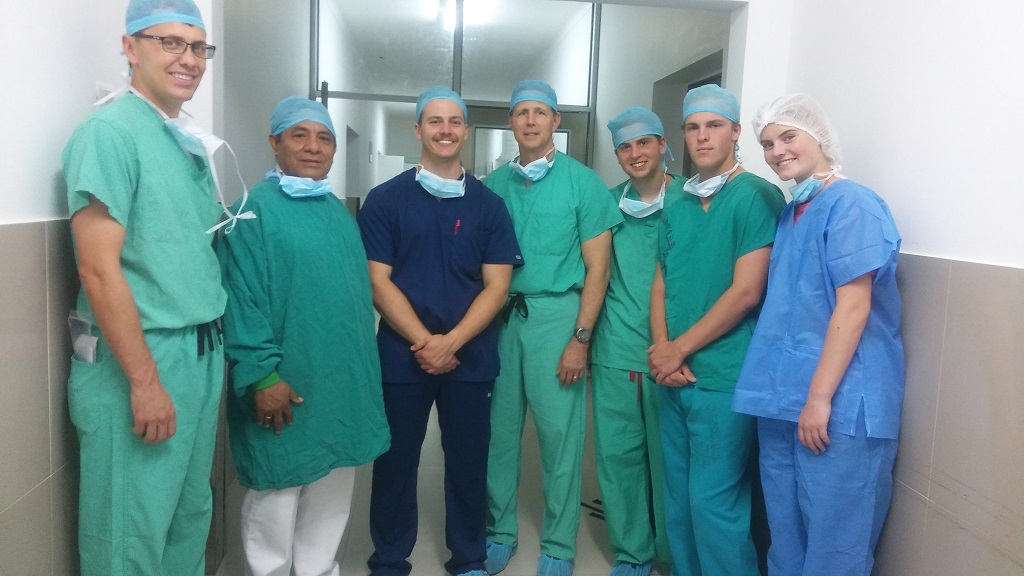 Médicos norteamericanos capacitatan a profesionales del Hospital II de Sullana