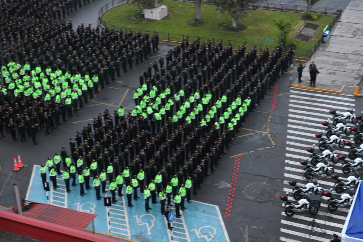 Ministerio del Interior incorpora al servicio oficial a 6 mil policías