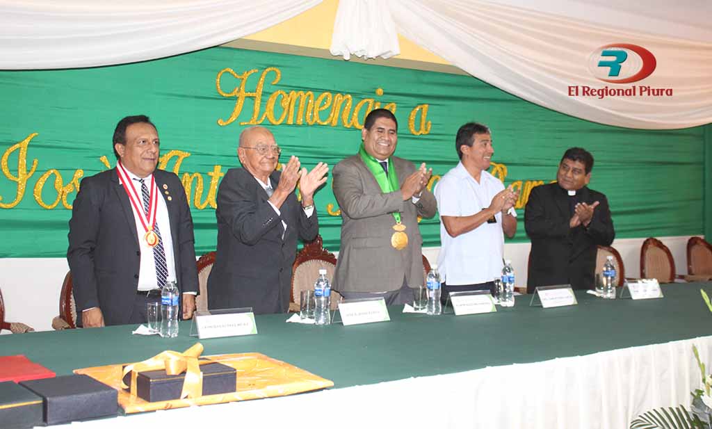 homenaje a jose burgos ramos