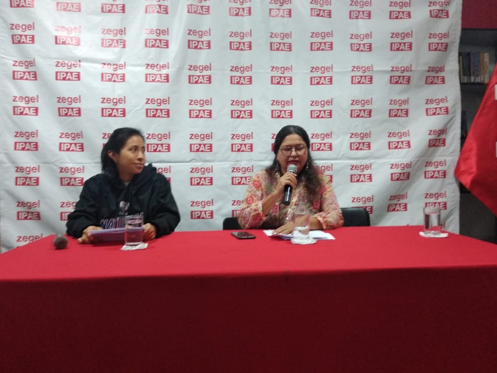 Alejandra Machuca presente en certamen de poesía