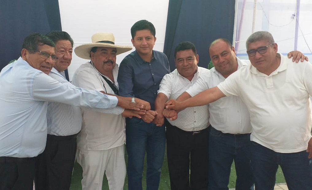 Alcaldes del Bajo Piura llevanrán hinchas a Chiclayo