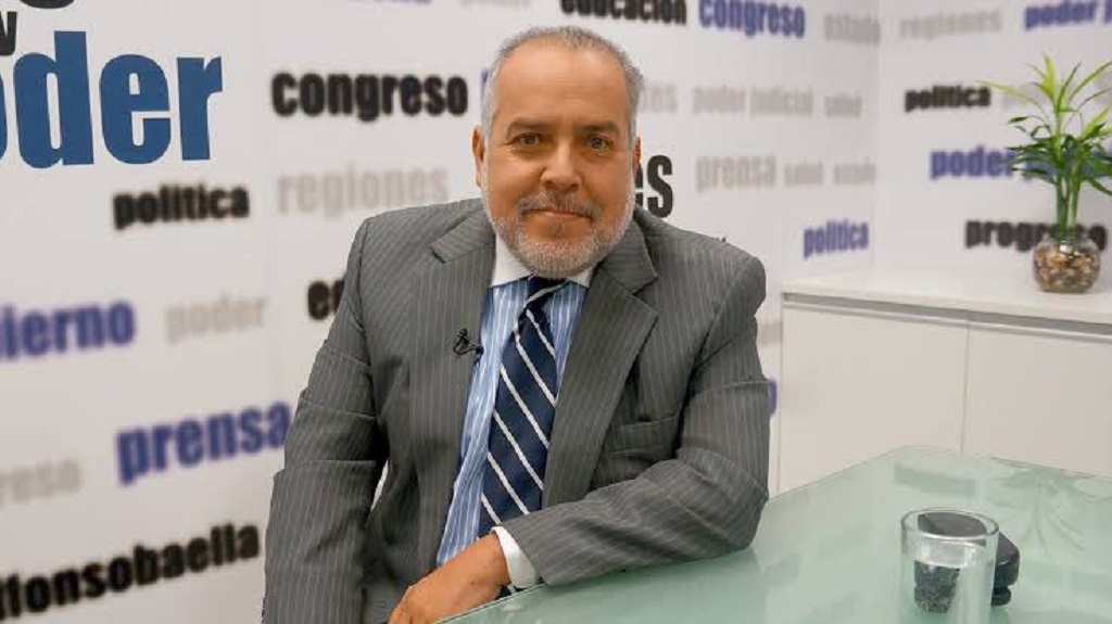 Fallece periodista y analista político Juan Carlos Valdivia