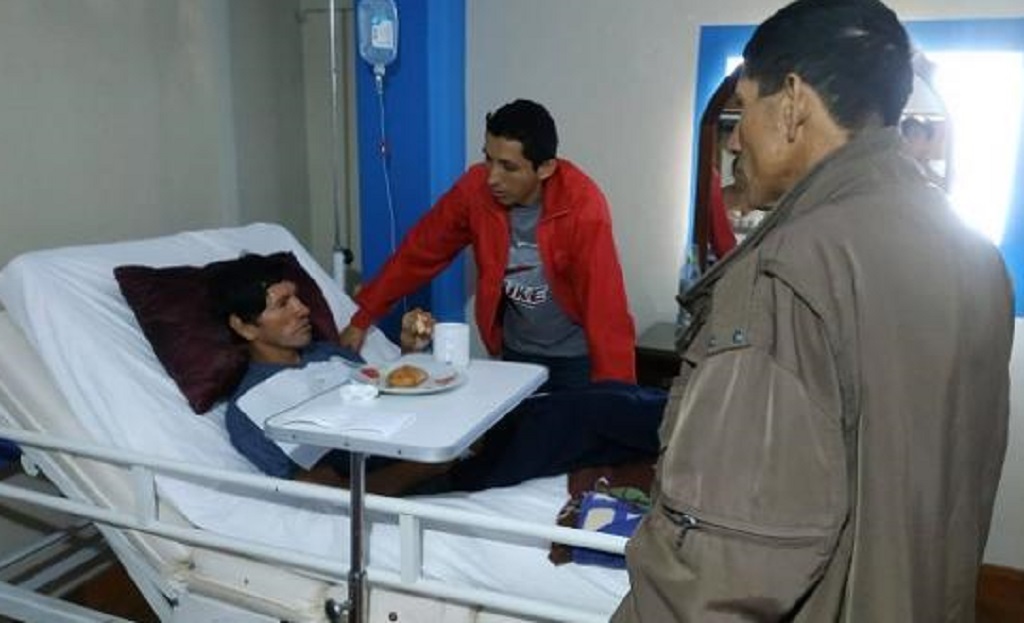 Manuel Castillo Abad es visitado por familiares | Fotografía Chimbote en Línea