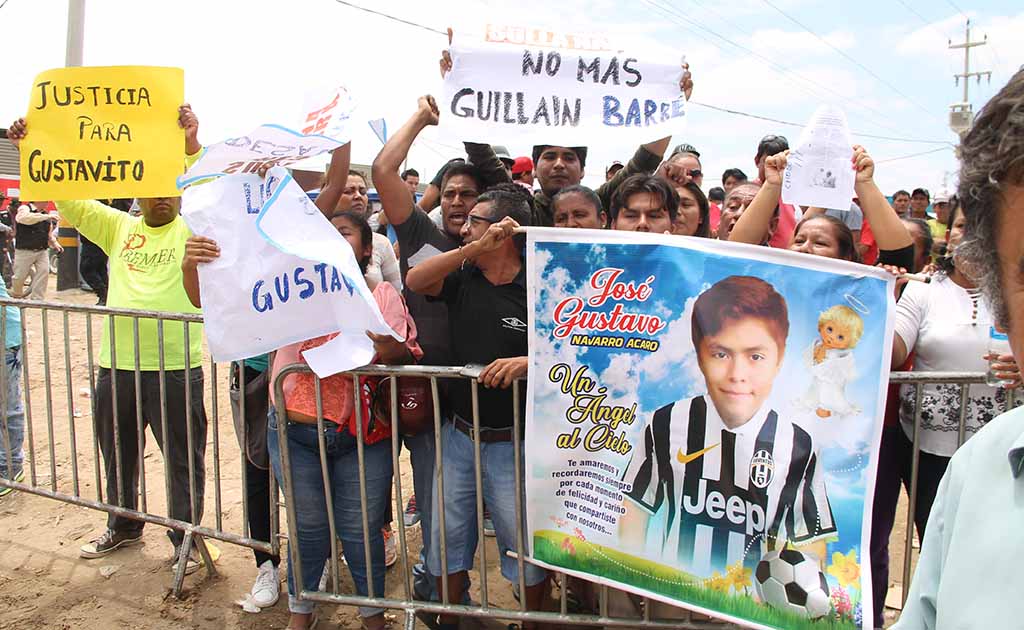 Sullana: familiares de niño fallecido con Guillain-Barré protestaron por presunta negligencia médica - El Regional
