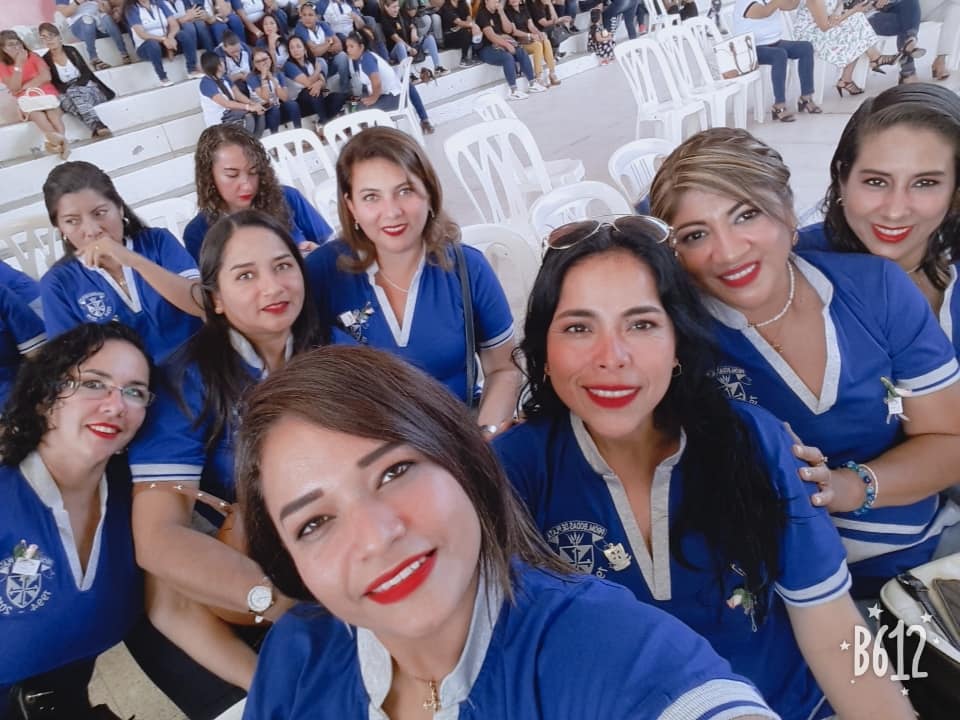 Exalumnas de Capullanas celebrando reencuentro | Imagen Jenny García