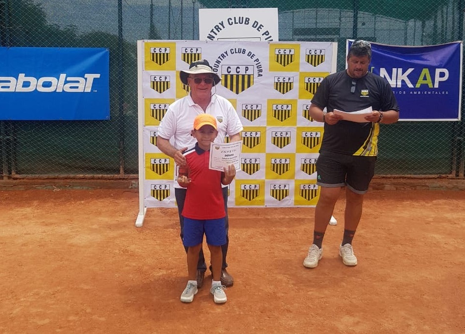 Piura: niños y niñas tenistas del Club Grau obtiene meritorios triunfos