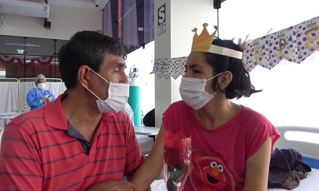 Un hermoso gesto de amor expresa esposo a cónyuge afectada por COVID-19 en Día de su Cumpleaños