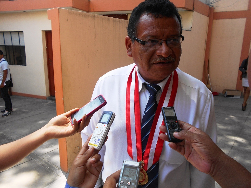 Alfredo Neyra Alemán, realiza campaña en Sullana