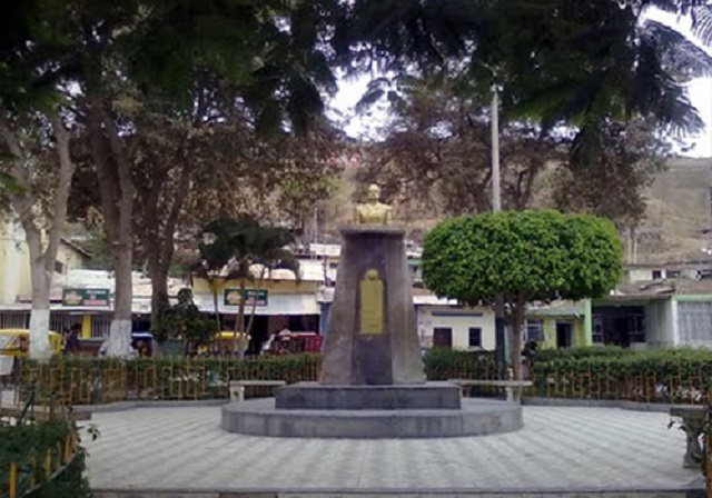 Marcavelica Plaza Armas