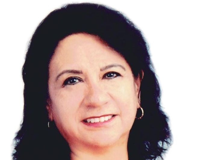 Violeta Castro de Vigo busca voto sullanero