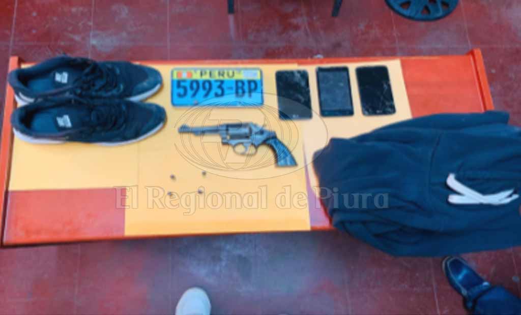 armas encontradas a Manuel Alberto Zapata Galvez