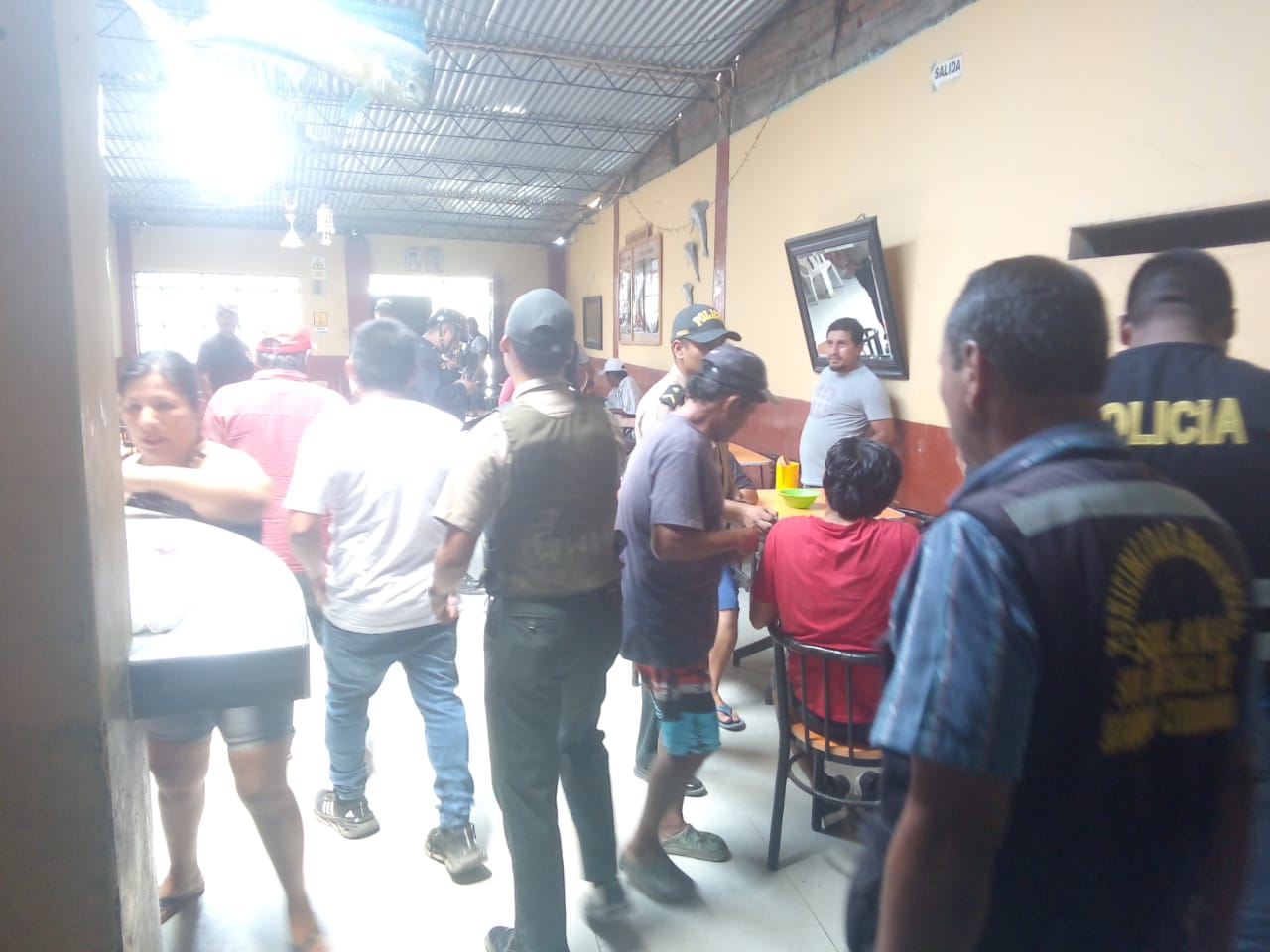 Sullana: clausuran a cantinas que atendían pese a emergencia