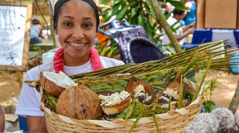 Programan primera Feria del Coco 2020 en Marcavelica