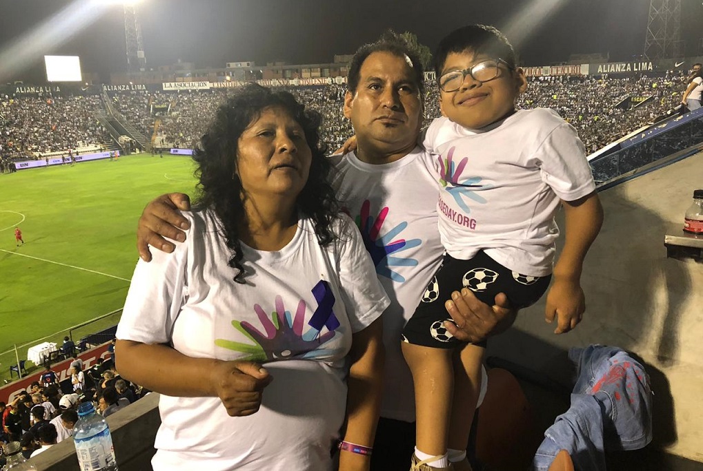 Club Alianza Lima cumple sueño de niño con enfermedad rara 