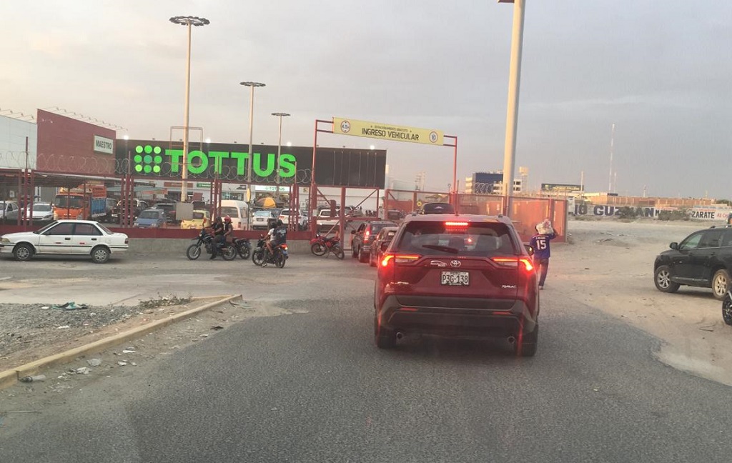 En centro comercial Tottus Sanchez Cerro se incremento demanda
